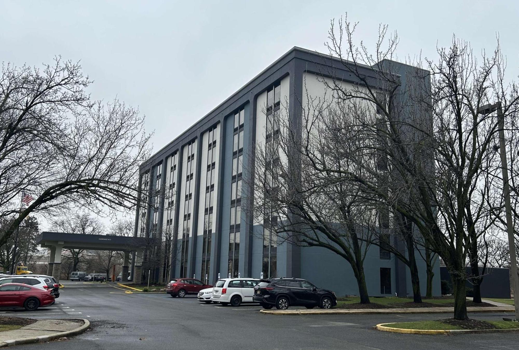 Best Western Plus Meadowlands Secaucus Exterior photo