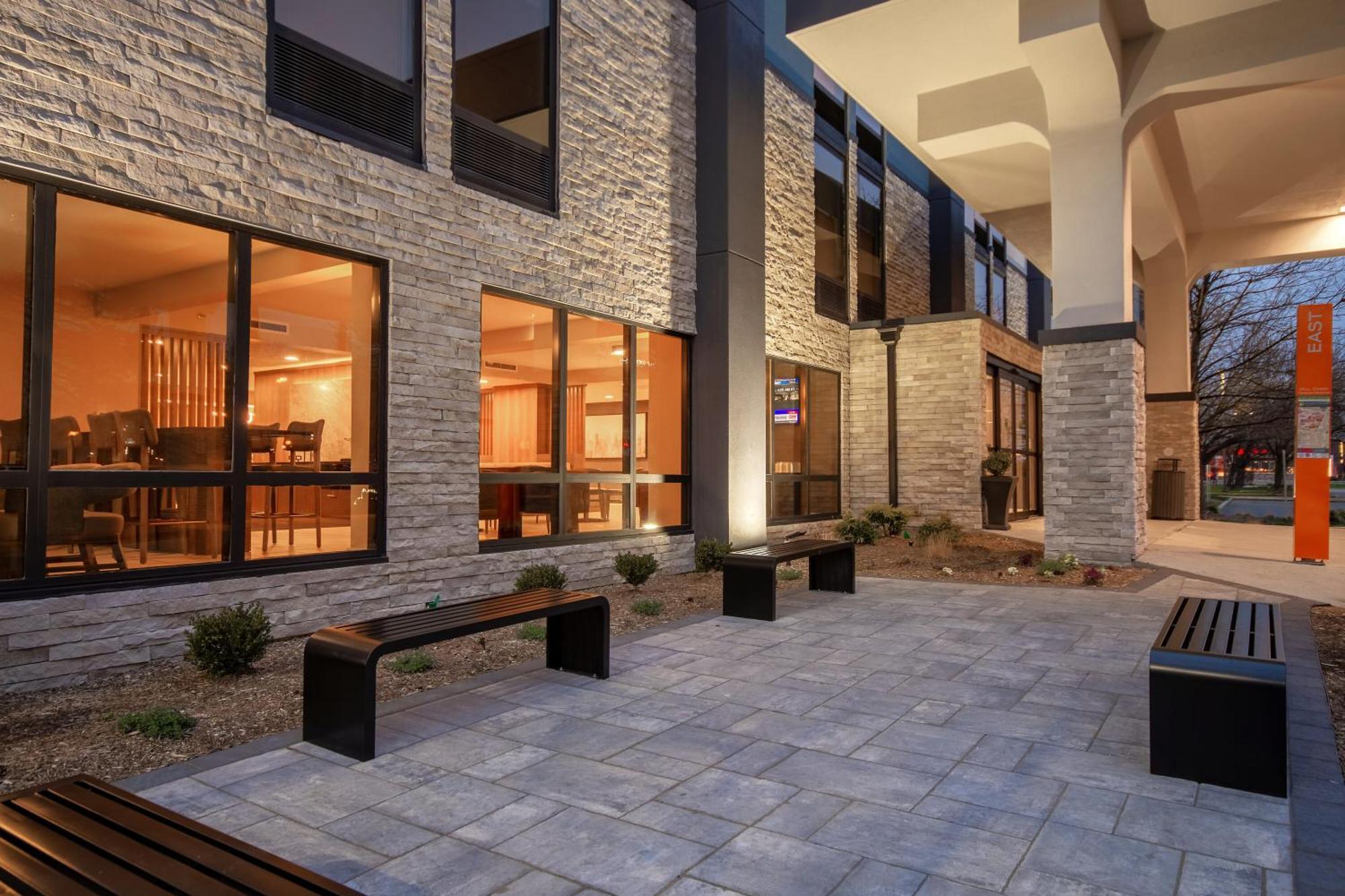 Best Western Plus Meadowlands Secaucus Exterior photo
